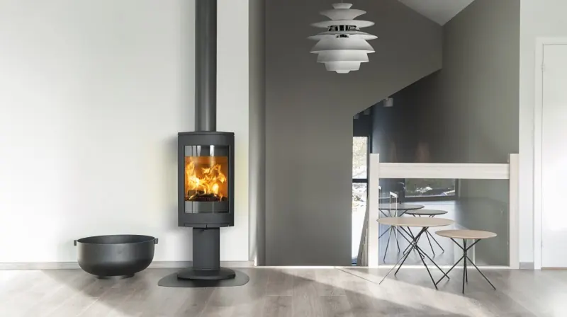 Jøtul F 373 -kamiina