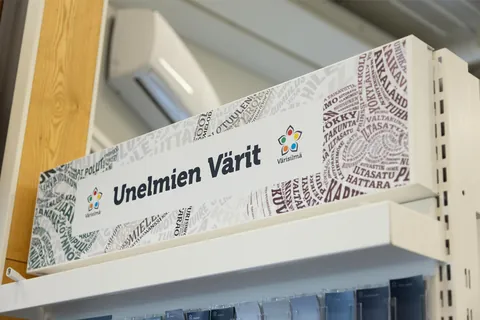 Tapetti vai maali? Näin valitset oikean pintamateriaalin kotiisi